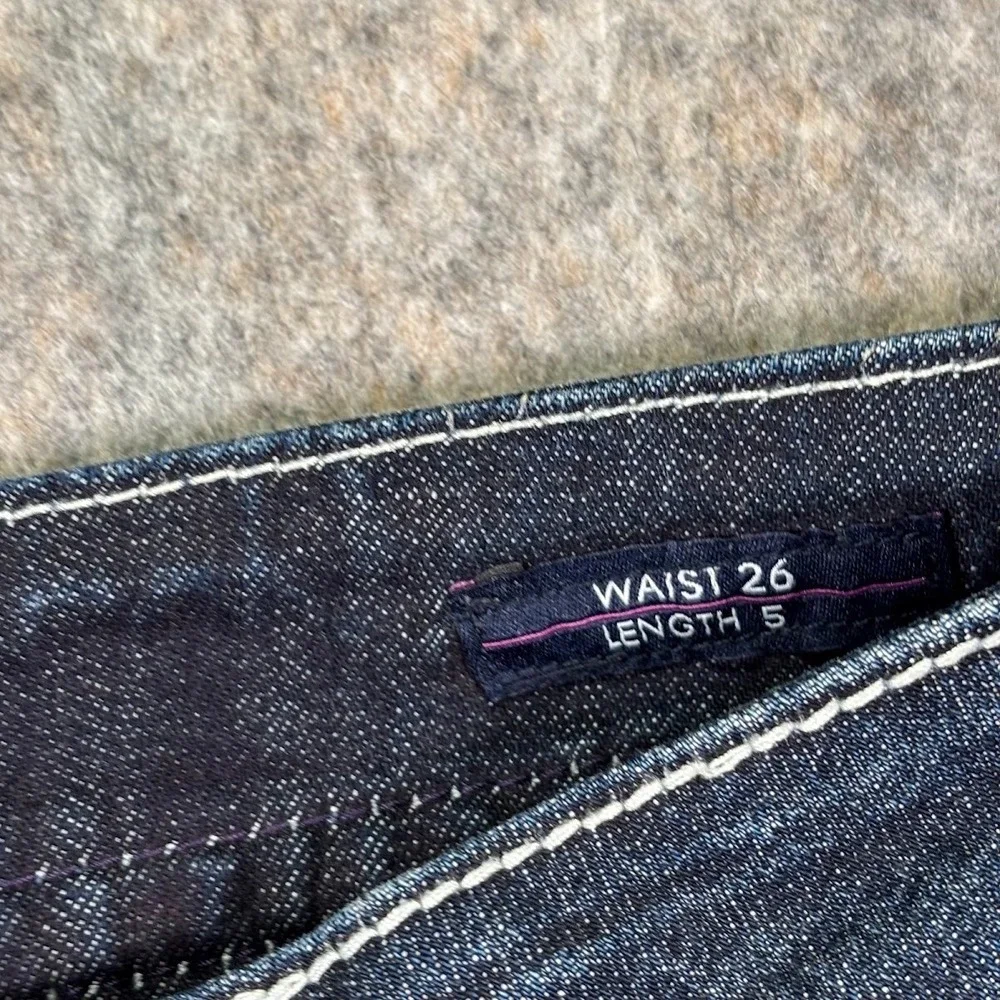 Vigoss‎ Denim Shorts Women's 26 x5 The Dublin Bermuda Embroidered Jorts Jean